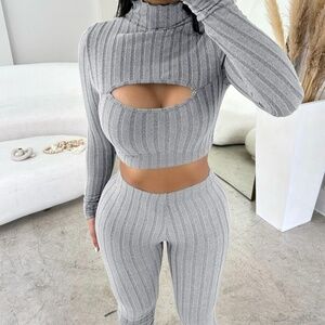 WOMENS GRAY COMFY LONG SLEEVE CUT OUT CROP TOP TWO PIECE PANT SET. VARIOUS SIZES